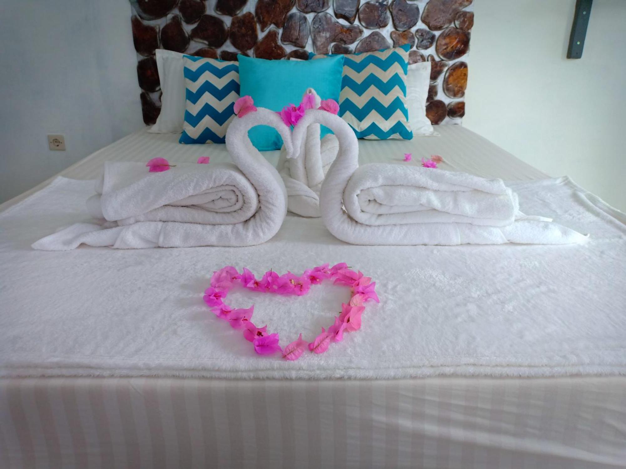 Blue Coral Homestay Karimunjawa Eksteriør billede