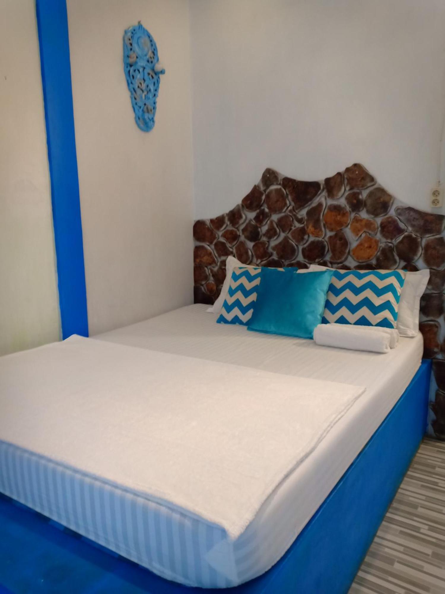 Blue Coral Homestay Karimunjawa Eksteriør billede