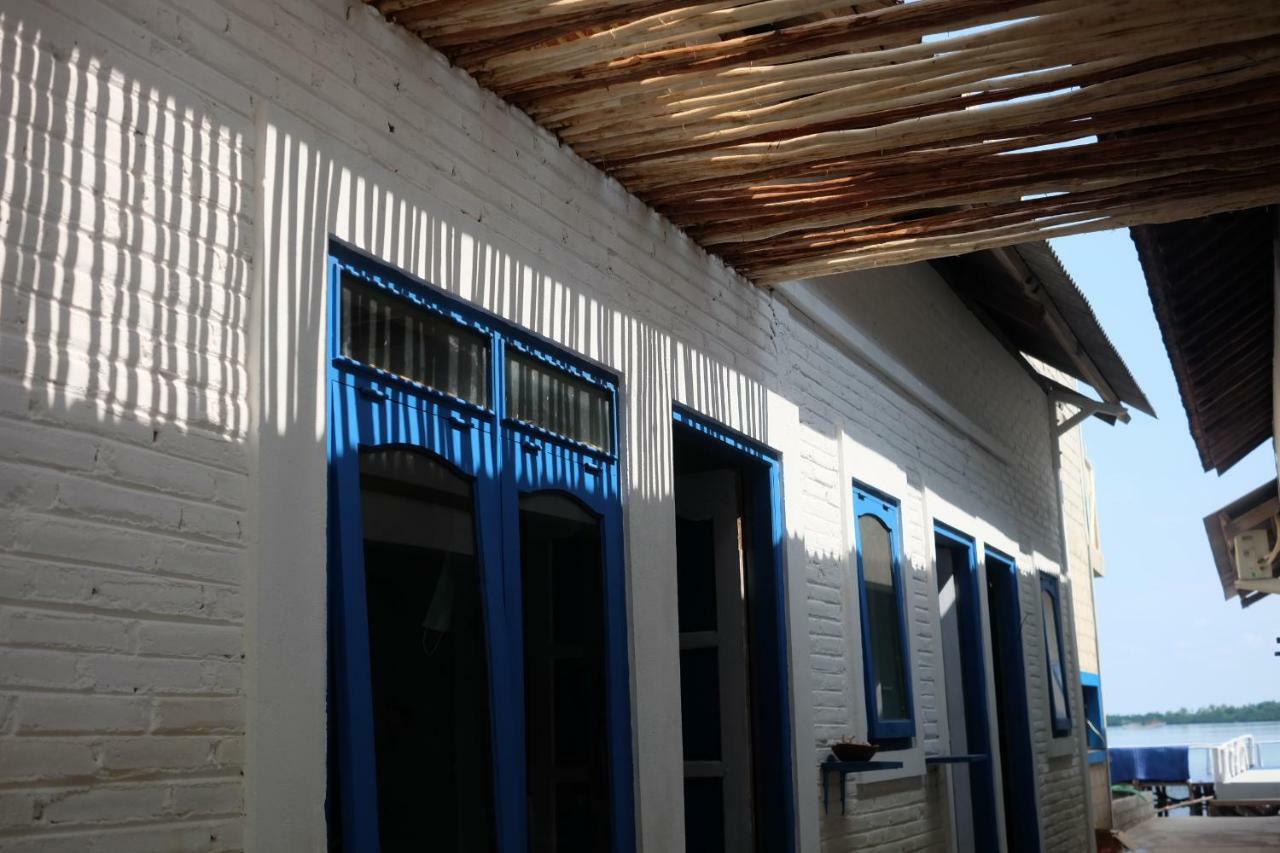 Blue Coral Homestay Karimunjawa Eksteriør billede